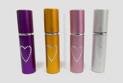 bình xịt cay son môi