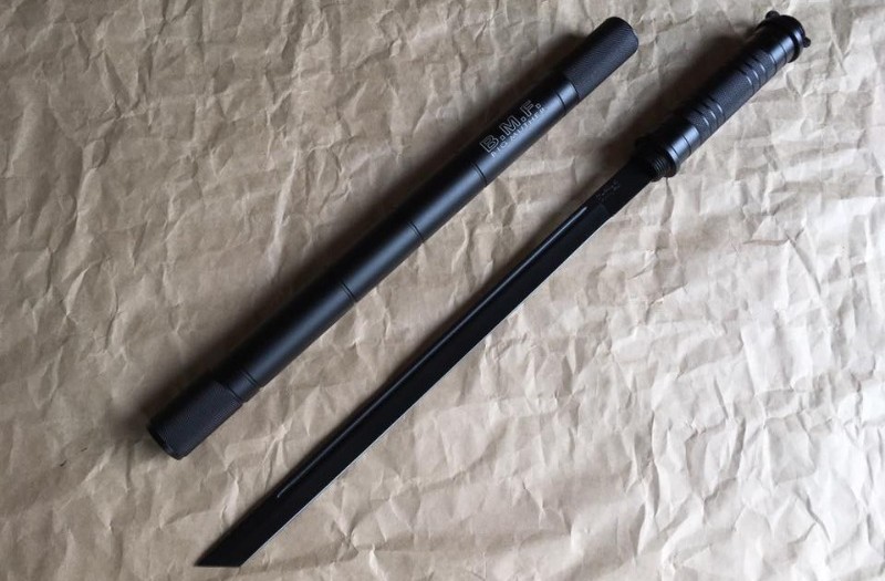 Giá kiếm tuýp BMF