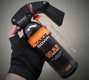 Bình Xịt Hơi Cay Loại Lớn Take Down